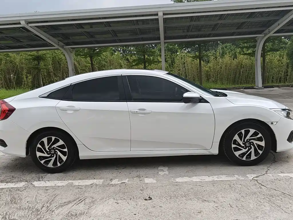 Honda Civic — фото 4
