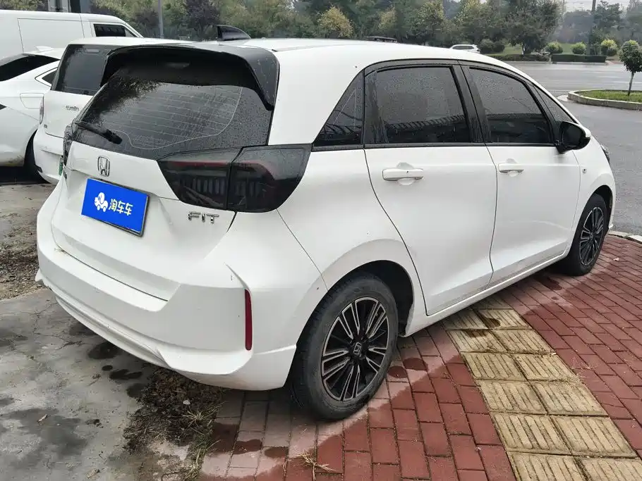 Honda Fit — фото 3
