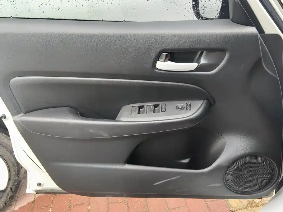 Honda Fit — фото 7