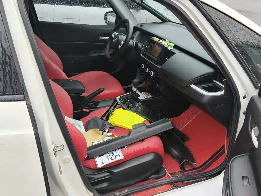Honda Fit — фото 8