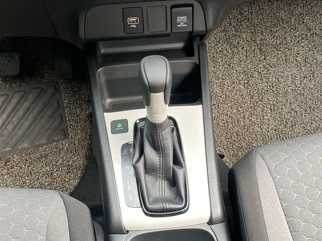 Honda Fit — фото 14