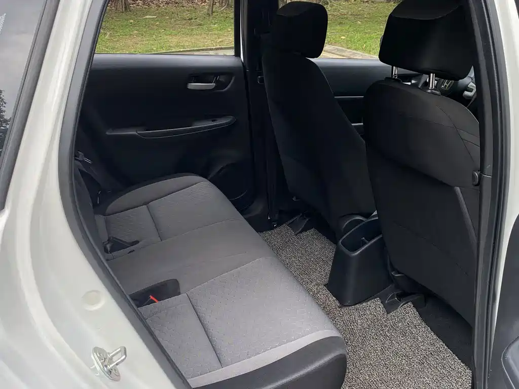 Honda Fit — фото 15