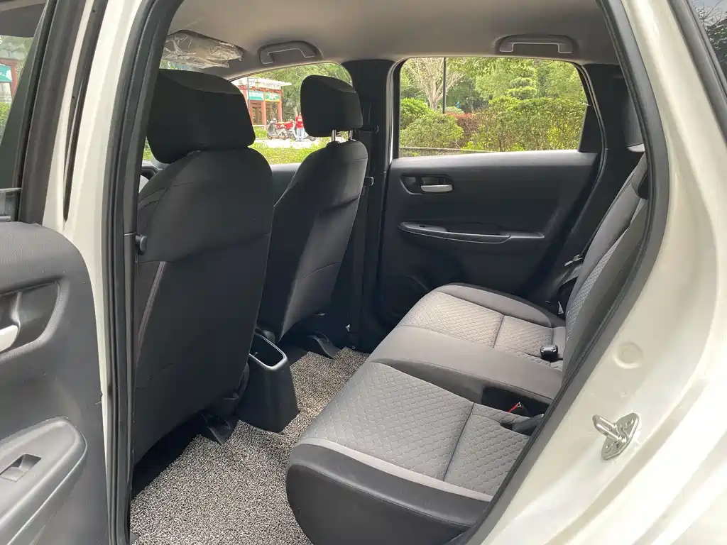Honda Fit — фото 6