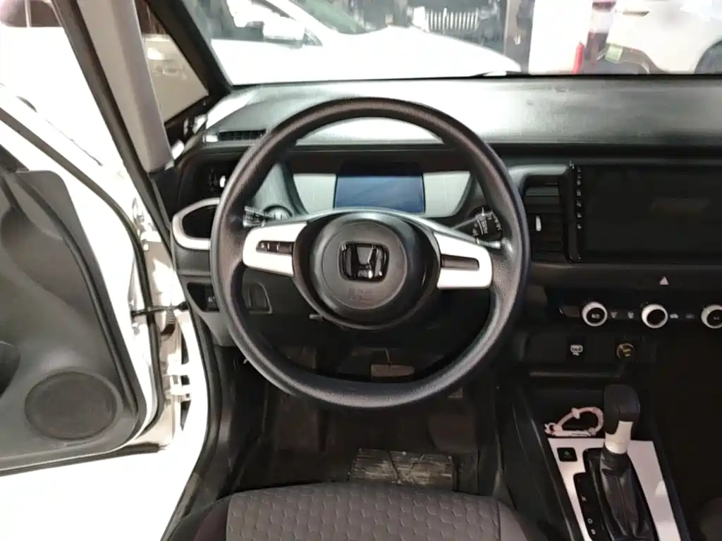 Honda Fit — фото 11