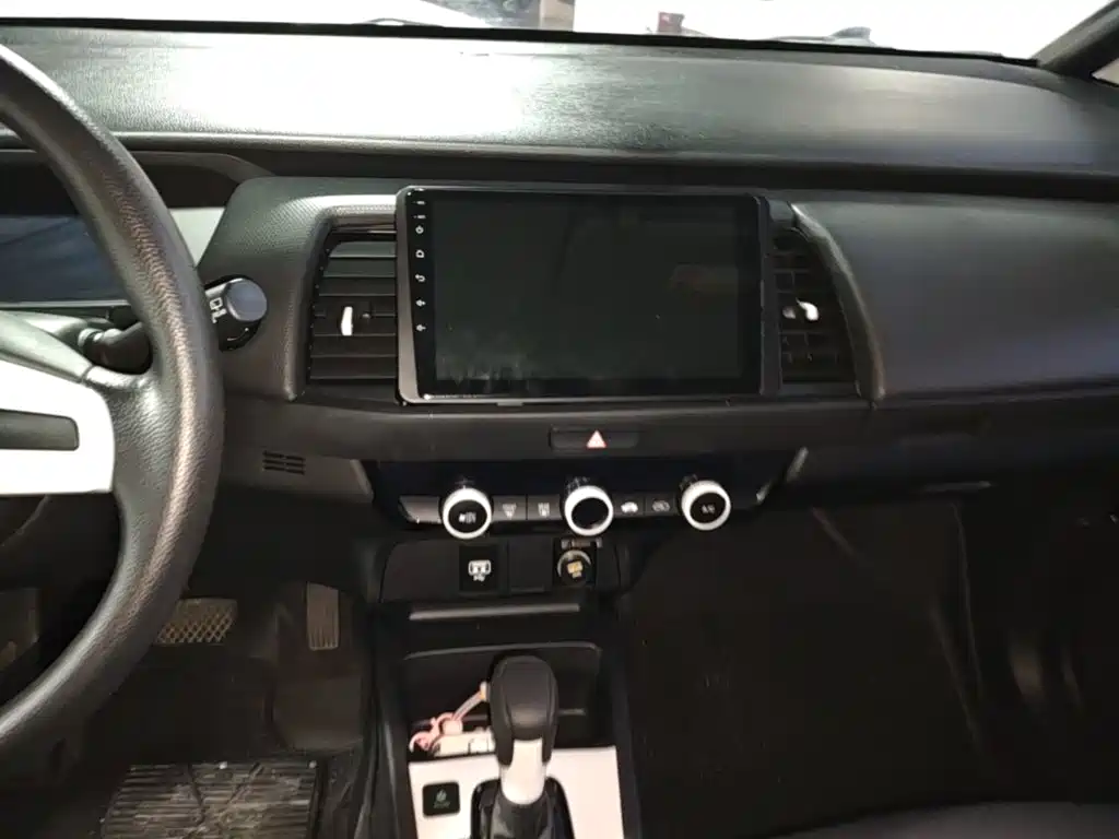 Honda Fit — фото 13