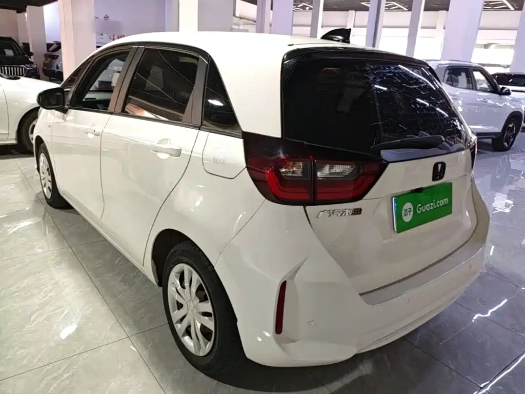 Honda Fit — фото 5