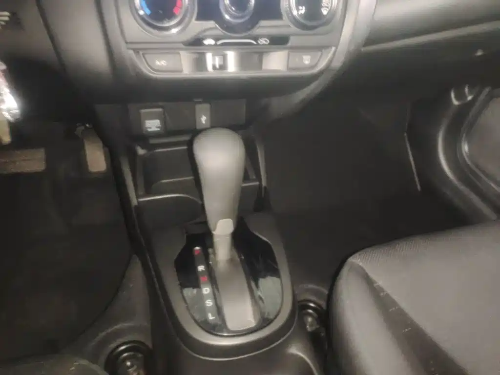 Honda Fit — фото 14
