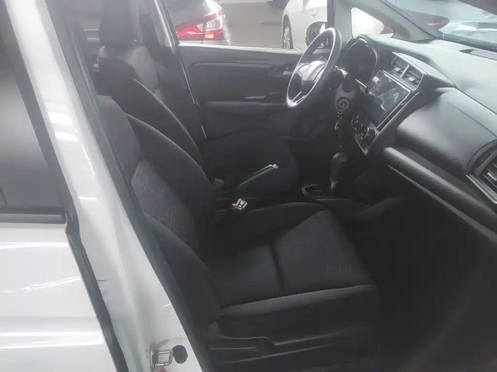 Honda Fit — фото 25