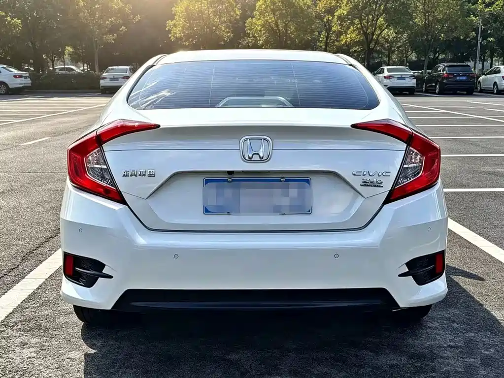 Honda Civic — фото 10