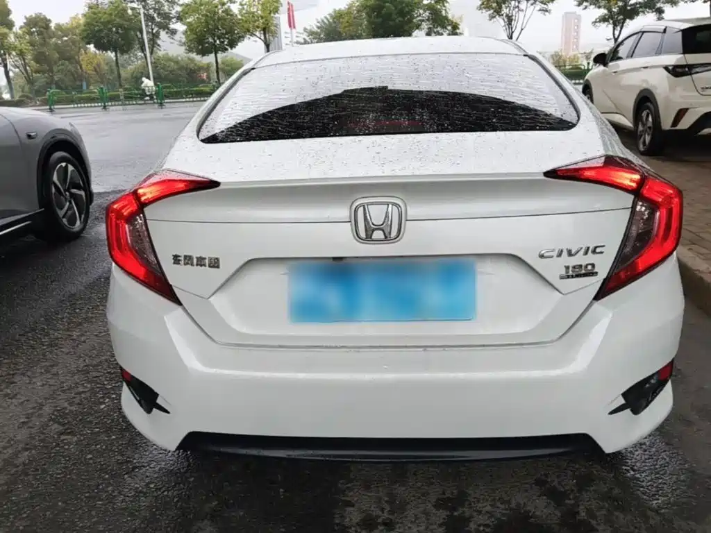 Honda Civic — фото 6