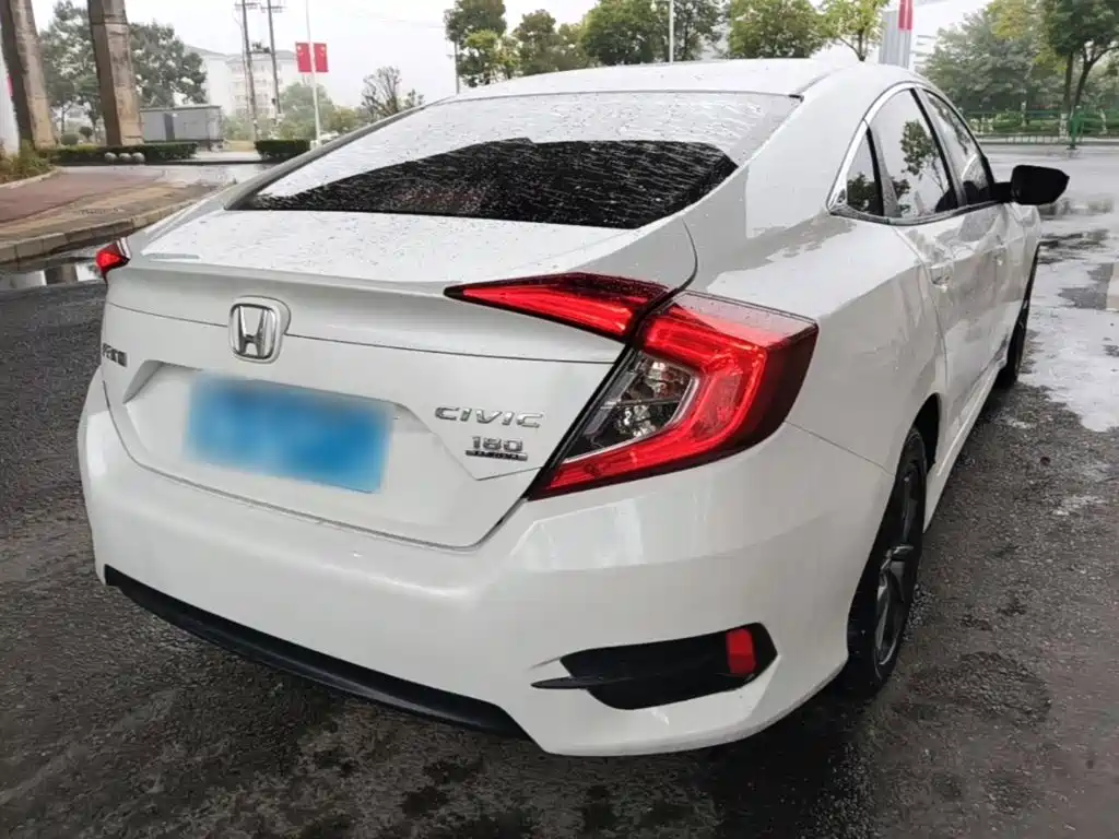 Honda Civic — фото 7