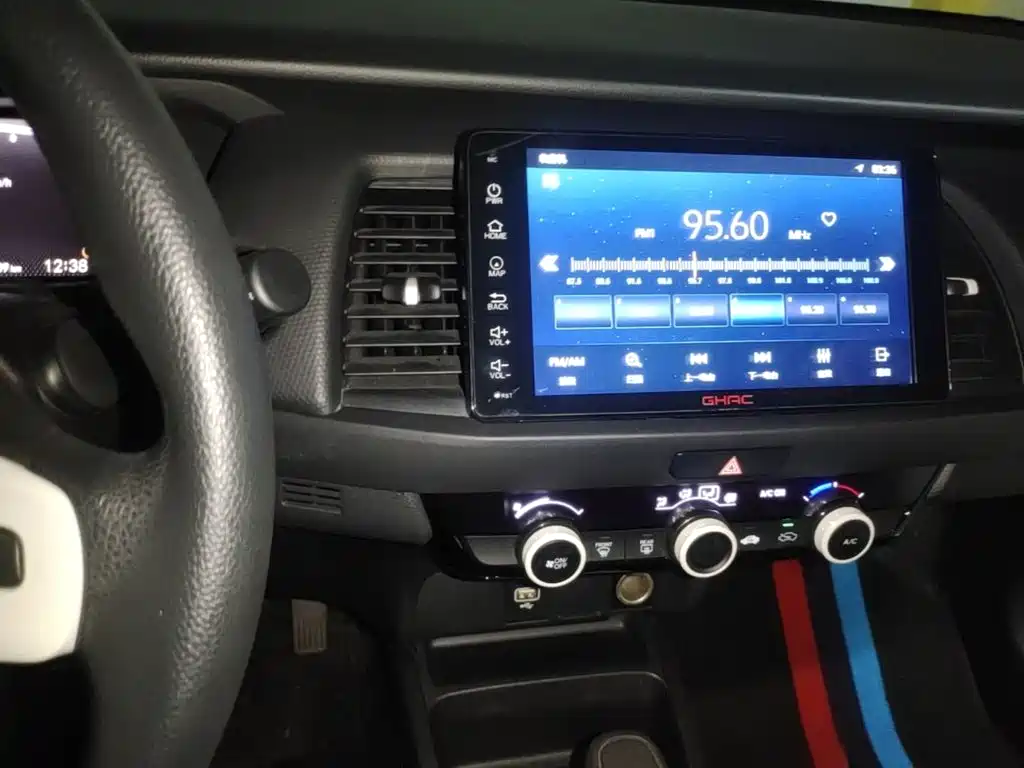 Honda Fit — фото 13