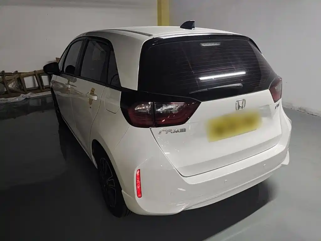 Honda Fit — фото 5