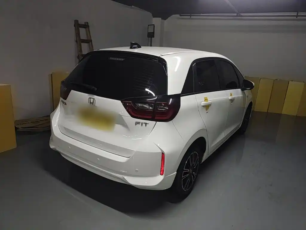 Honda Fit — фото 7