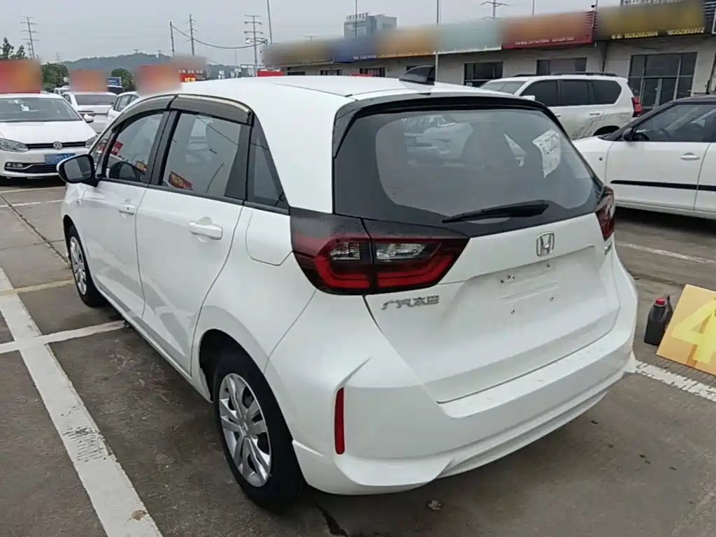 Honda Fit — фото 5