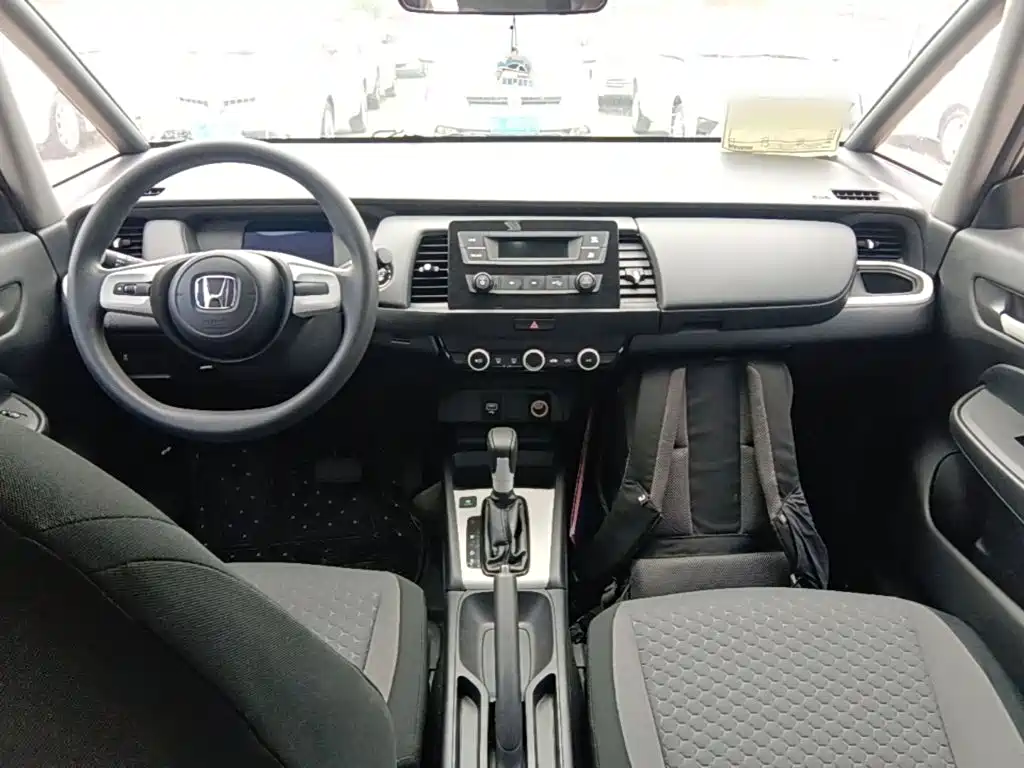 Honda Fit — фото 10