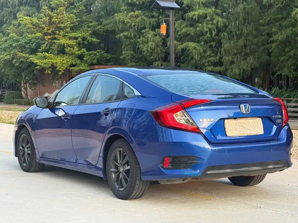 Honda Civic — фото 4