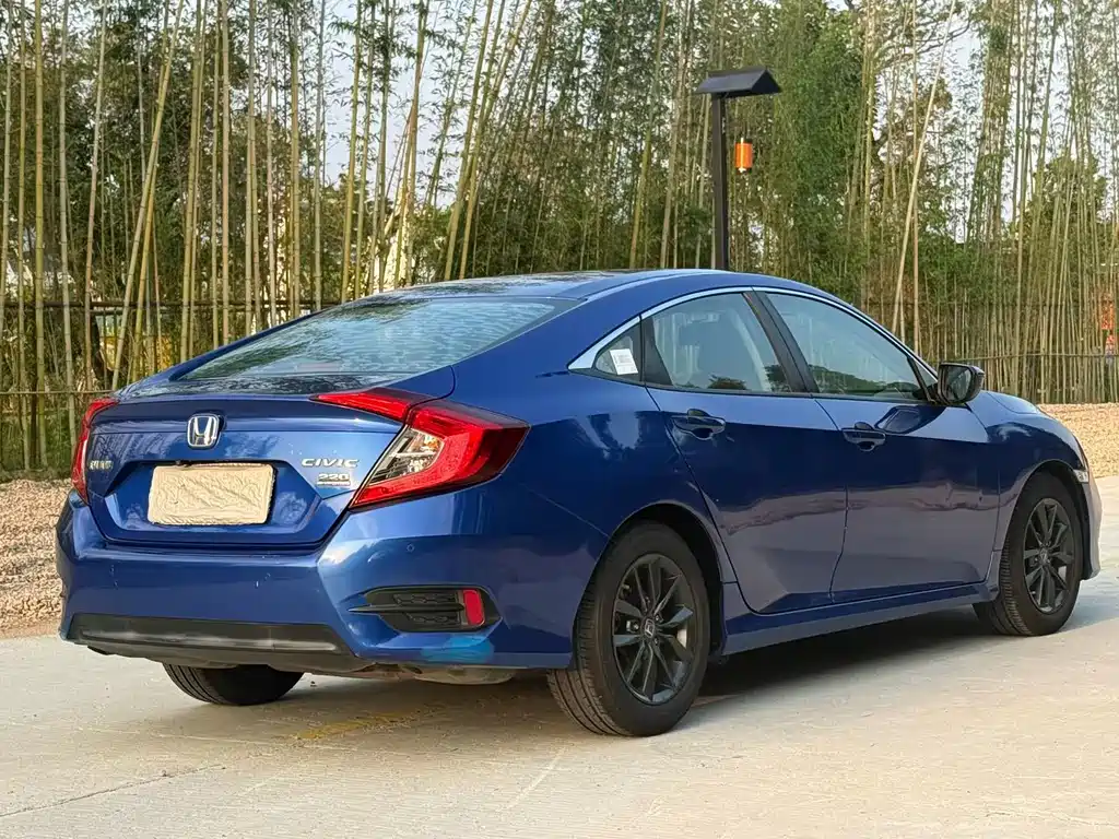 Honda Civic — фото 6