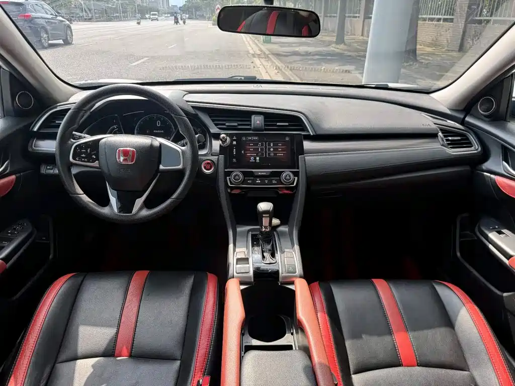 Honda Civic — фото 4