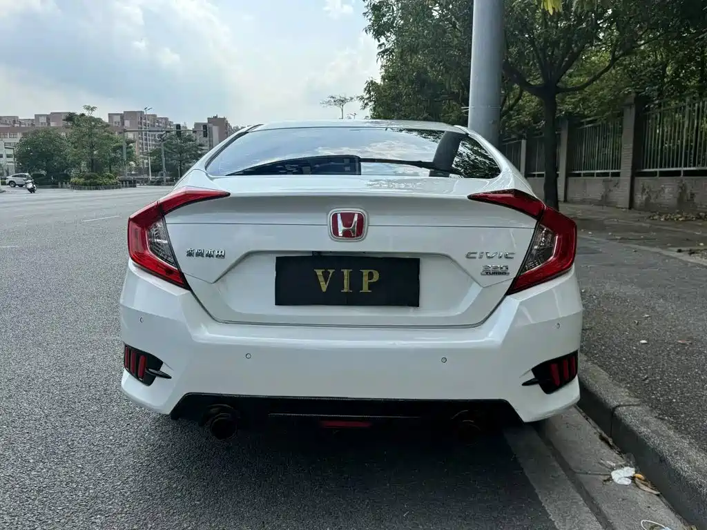 Honda Civic — фото 8