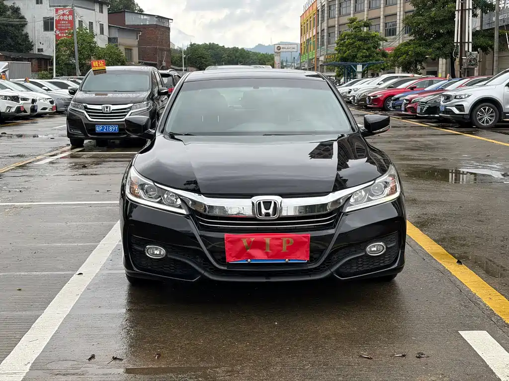 Honda Accord — фото 2