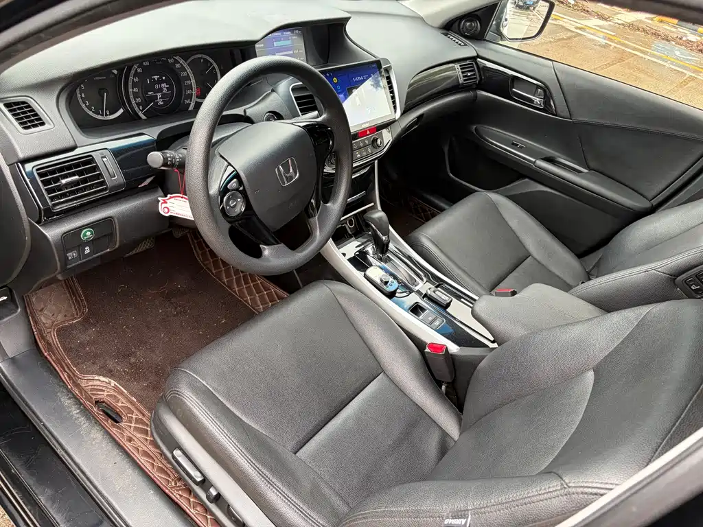 Honda Accord — фото 4