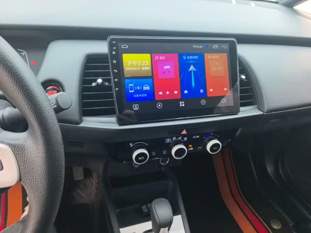 Honda Fit — фото 13