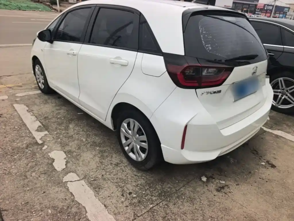 Honda Fit — фото 5