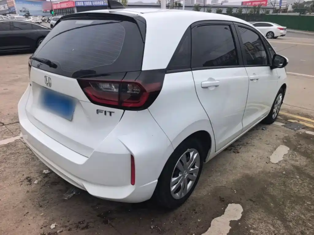 Honda Fit — фото 7