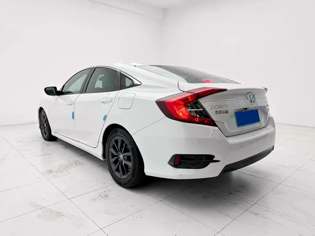 Honda Civic — фото 7