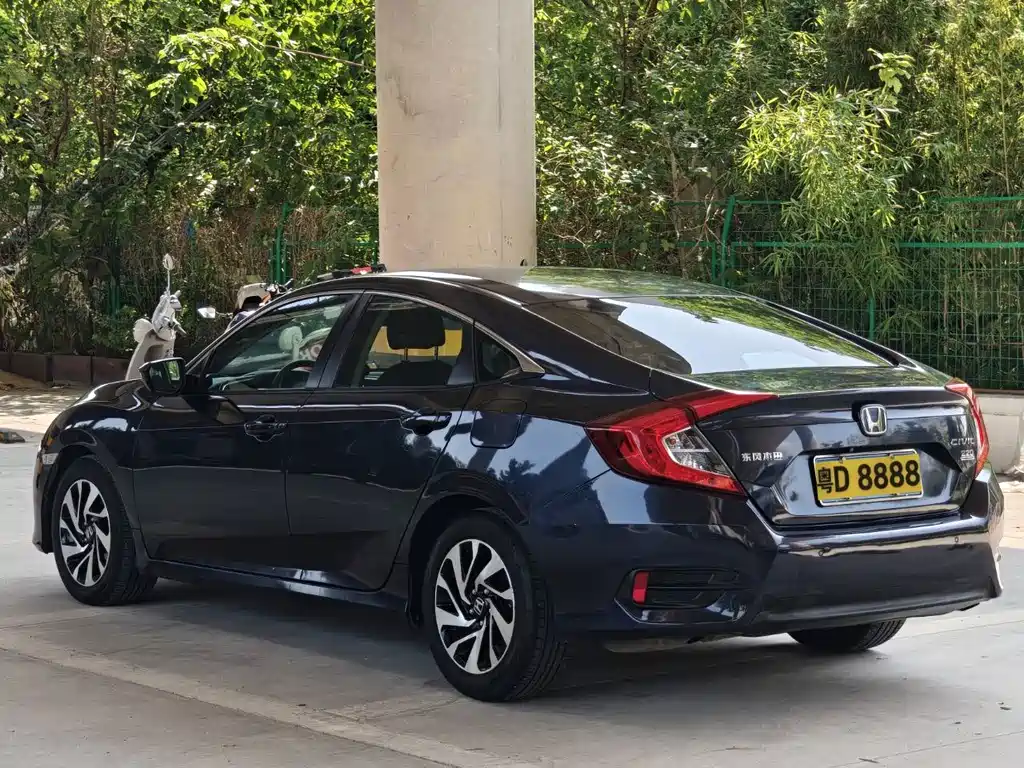 Honda Civic — фото 4
