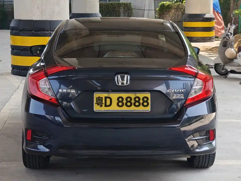 Honda Civic — фото 5