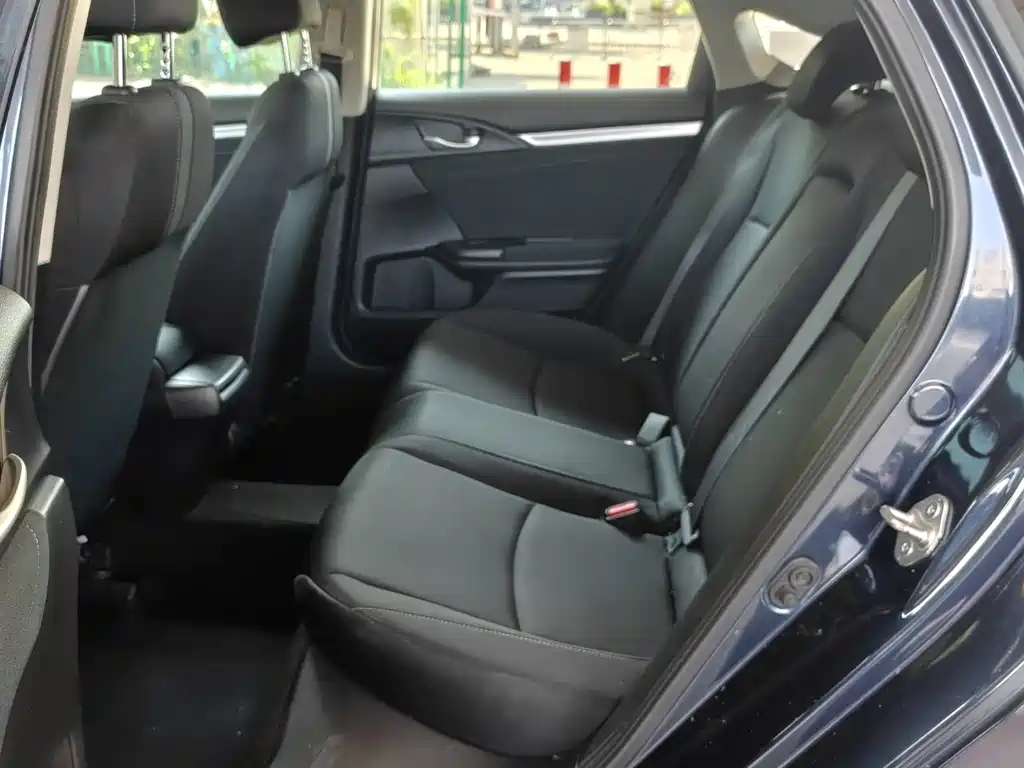Honda Civic — фото 7