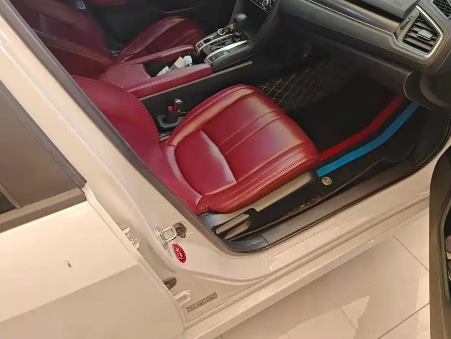 Honda Civic — фото 8