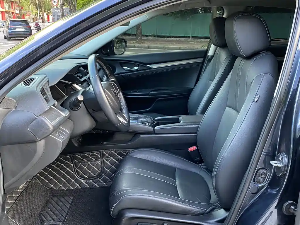 Honda Civic — фото 4