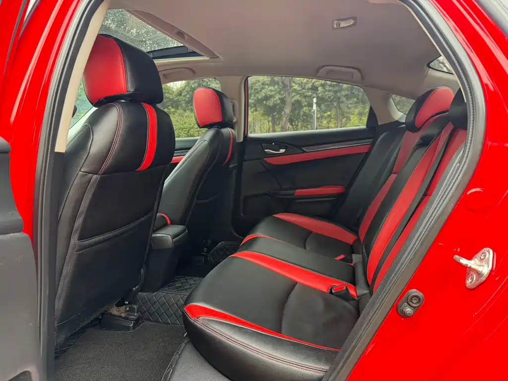 Honda Civic — фото 13