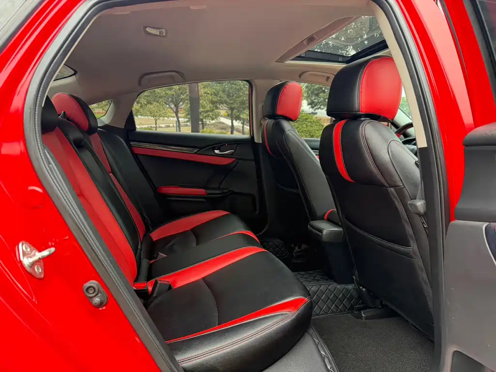 Honda Civic — фото 15