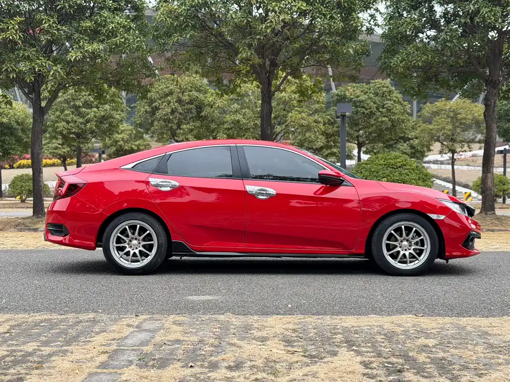 Honda Civic — фото 4