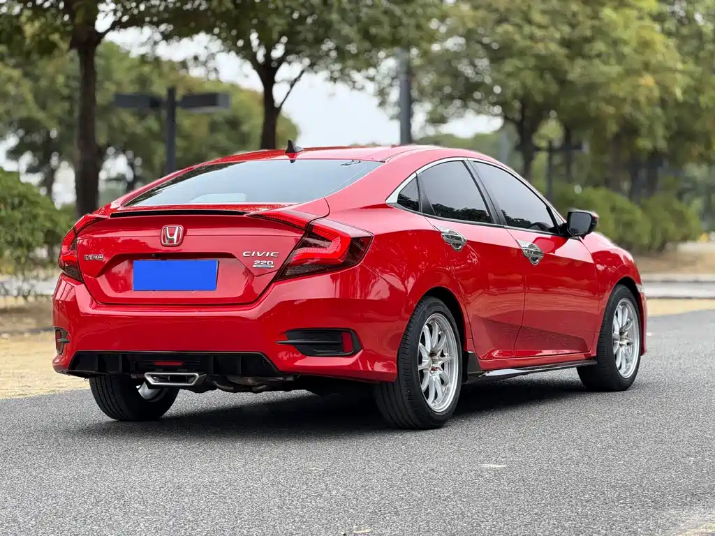 Honda Civic — фото 5
