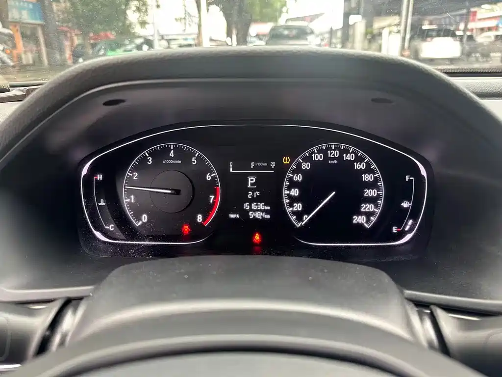 Honda Accord — фото 11