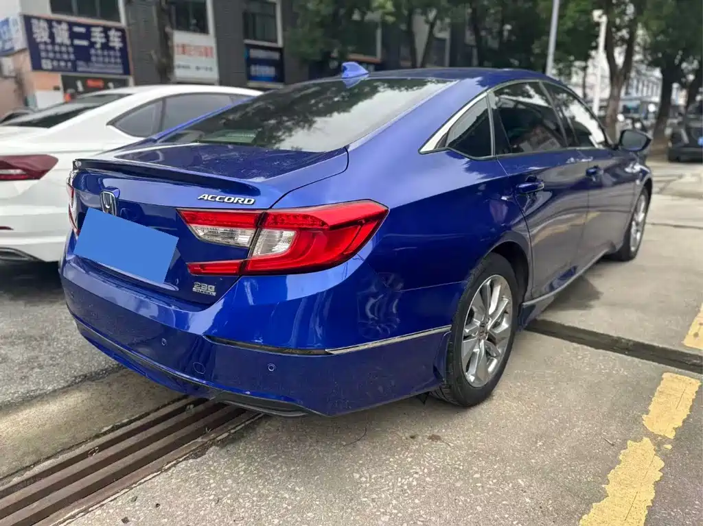 Honda Accord — фото 4