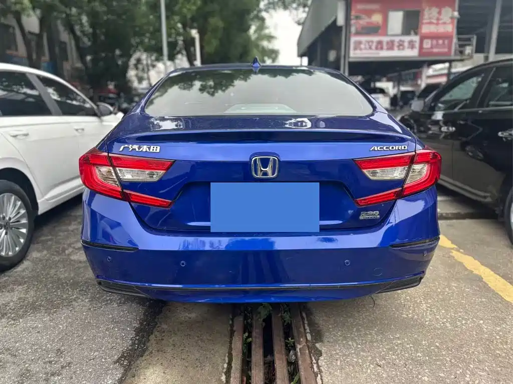 Honda Accord — фото 5