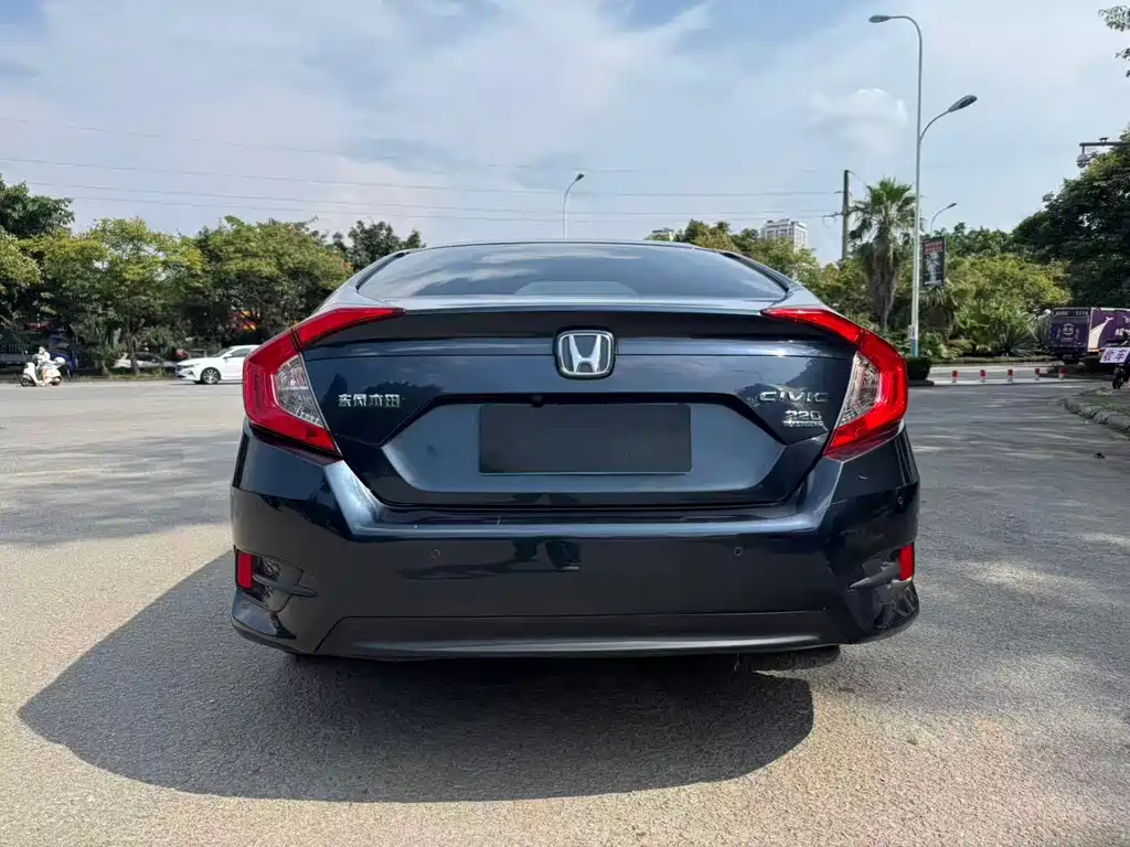 Honda Civic — фото 8