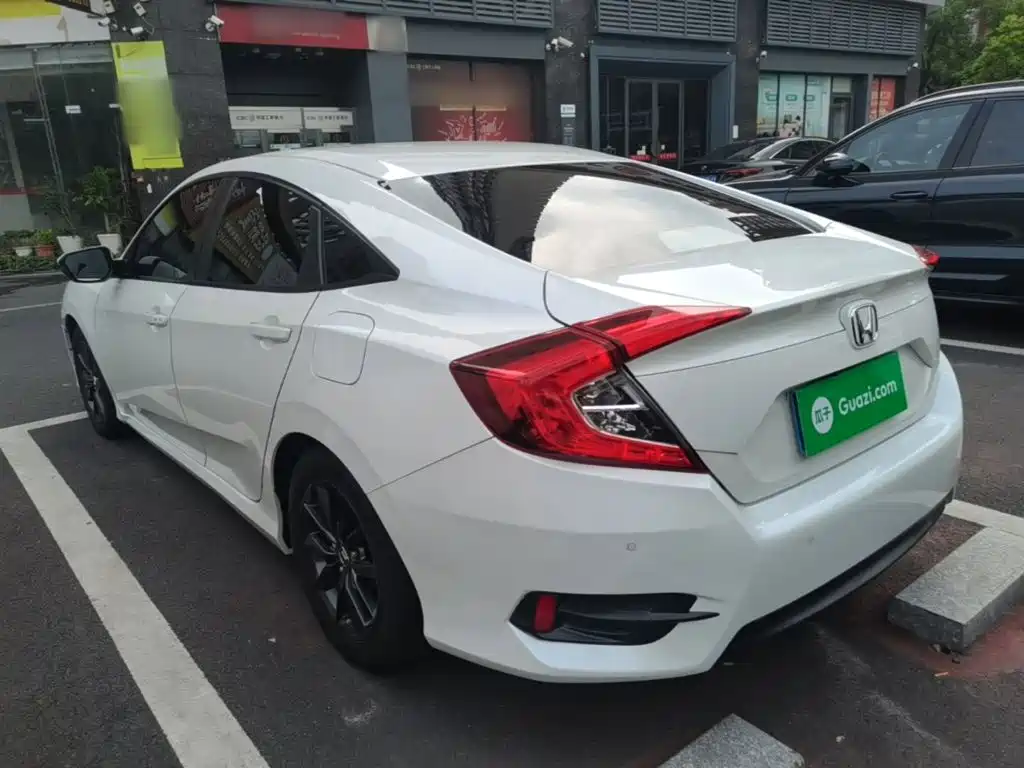 Honda Civic — фото 5