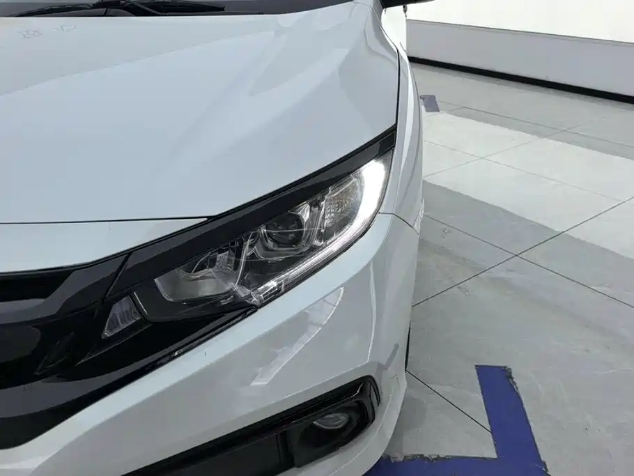 Honda Civic — фото 5
