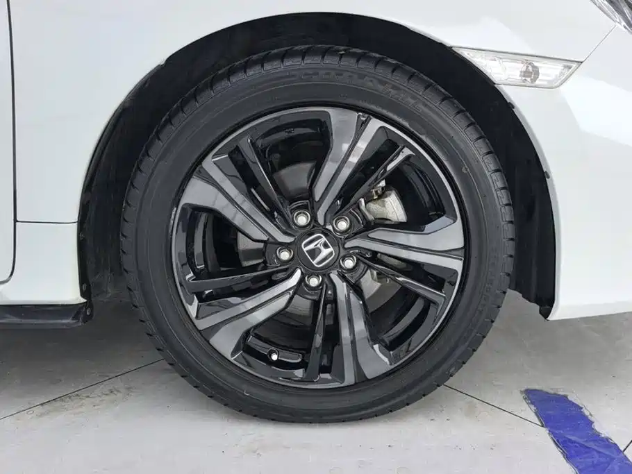 Honda Civic — фото 6