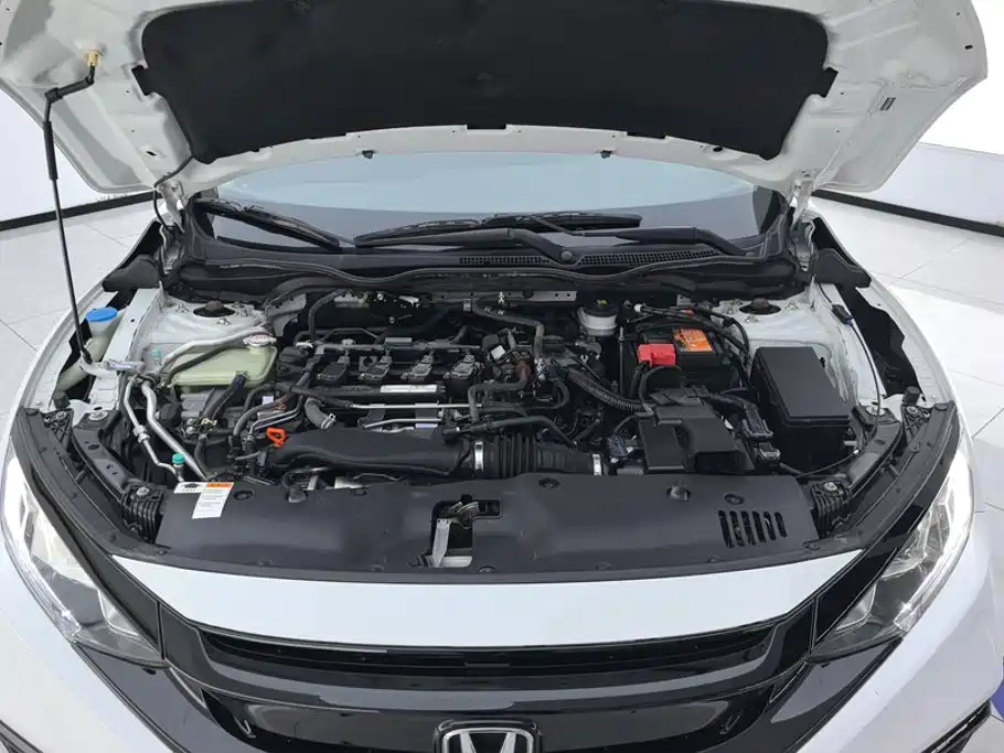 Honda Civic — фото 10