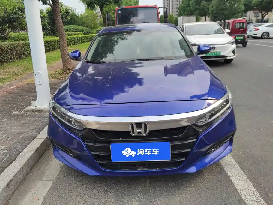 Honda Accord — фото 2