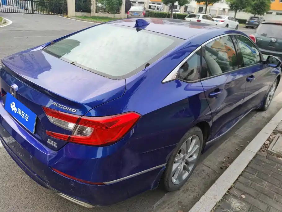 Honda Accord — фото 3