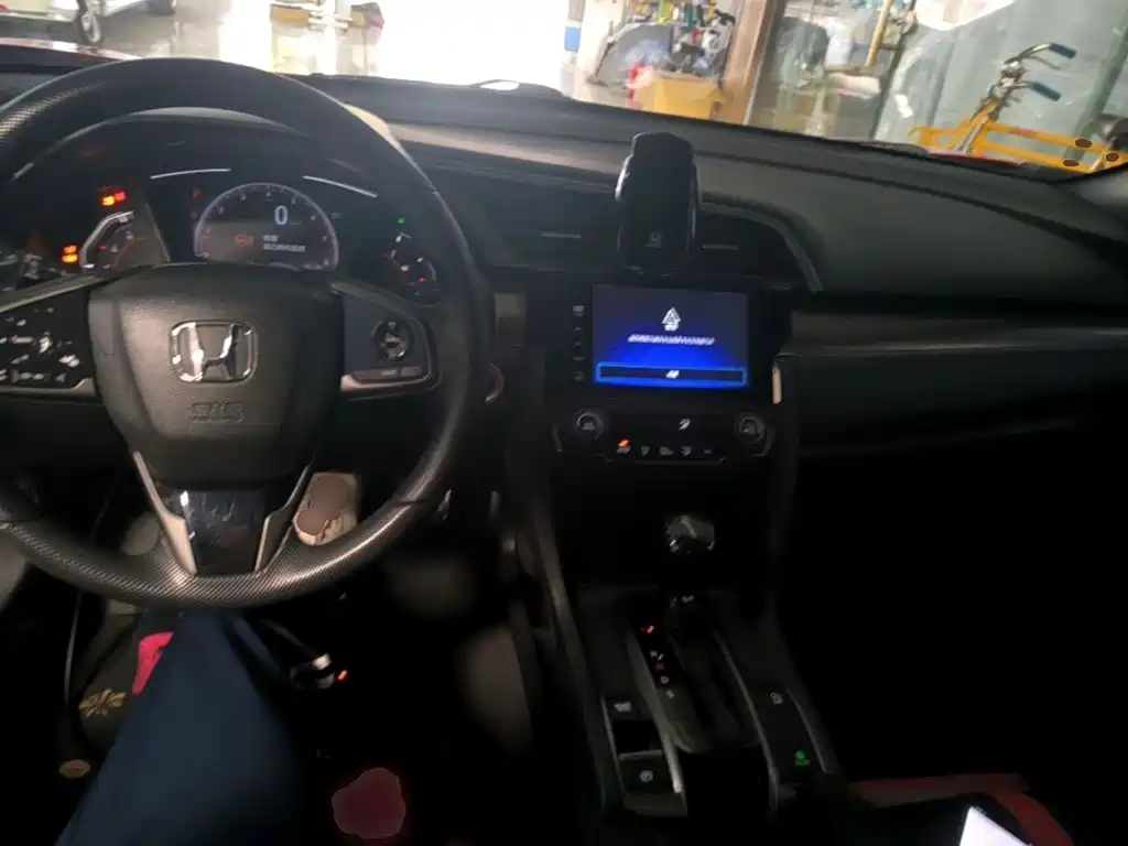 Honda Civic — фото 10